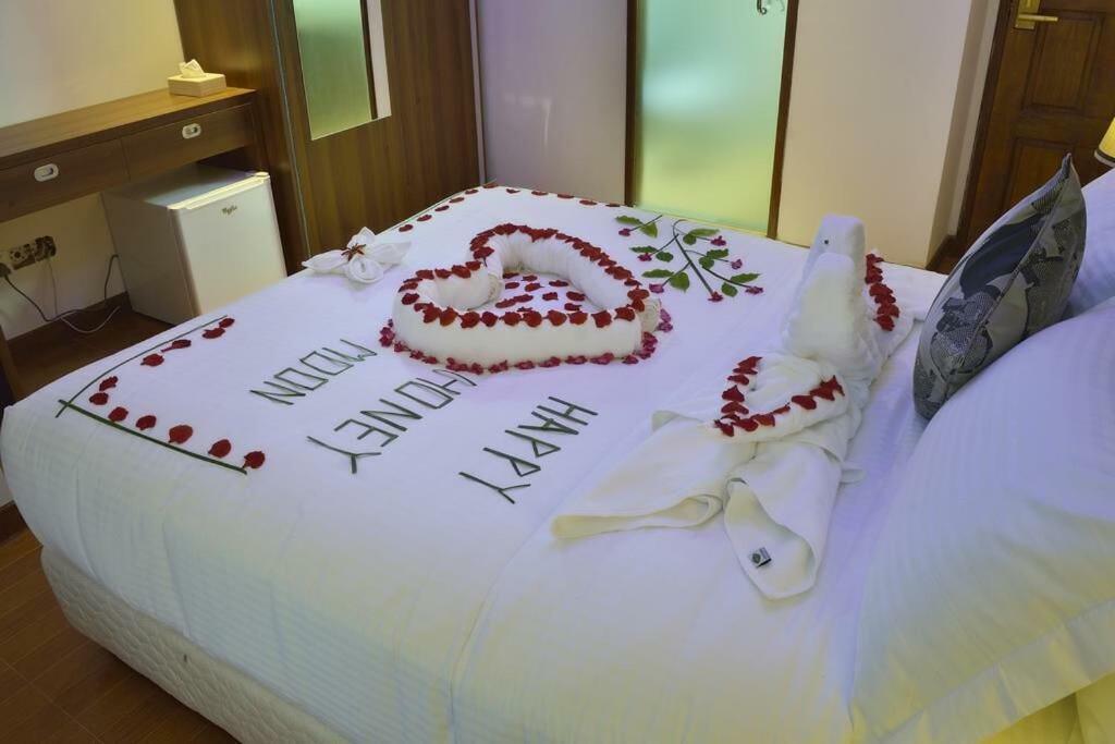Hotel Ui Inn Мале Екстериор снимка