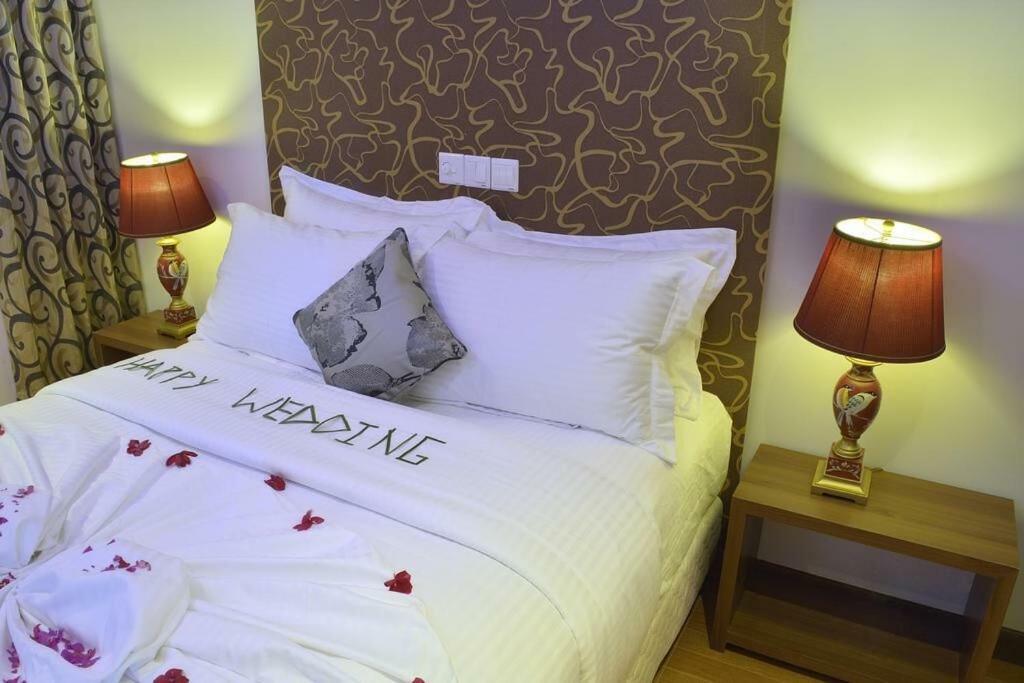 Hotel Ui Inn Мале Екстериор снимка