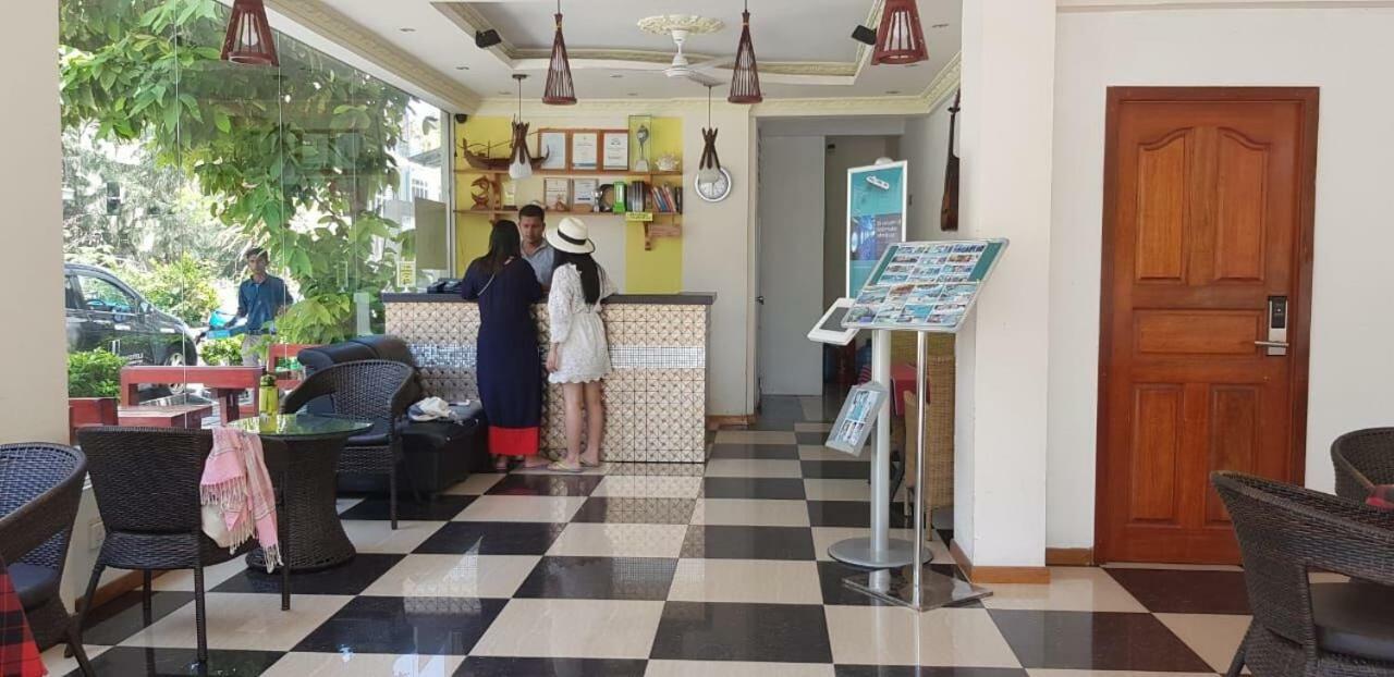 Hotel Ui Inn Мале Екстериор снимка
