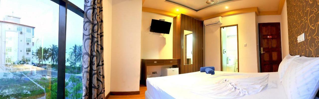 Hotel Ui Inn Мале Екстериор снимка
